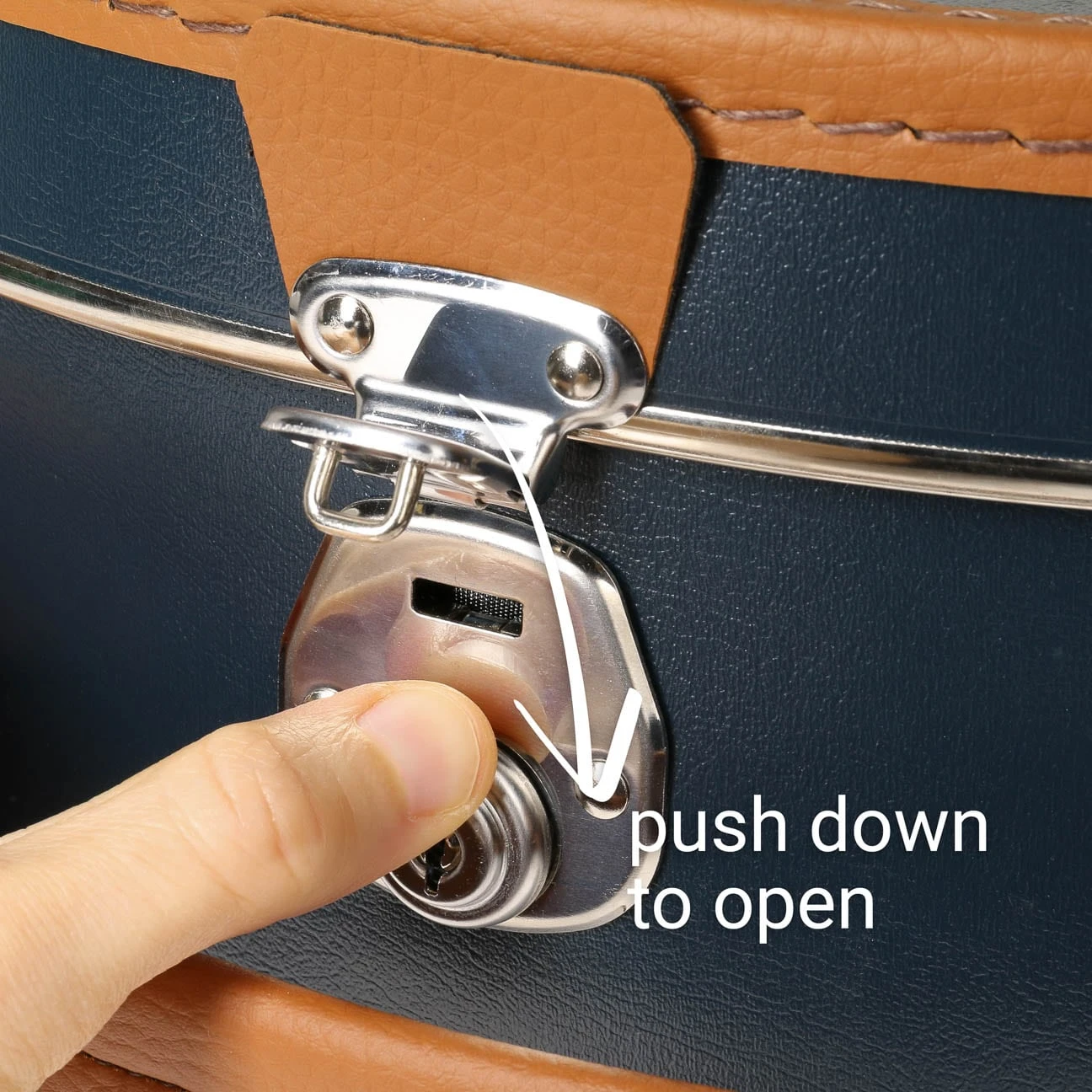 Hutkoffer Rot By Lierys 1 Hutkoffer Rot By Lierys